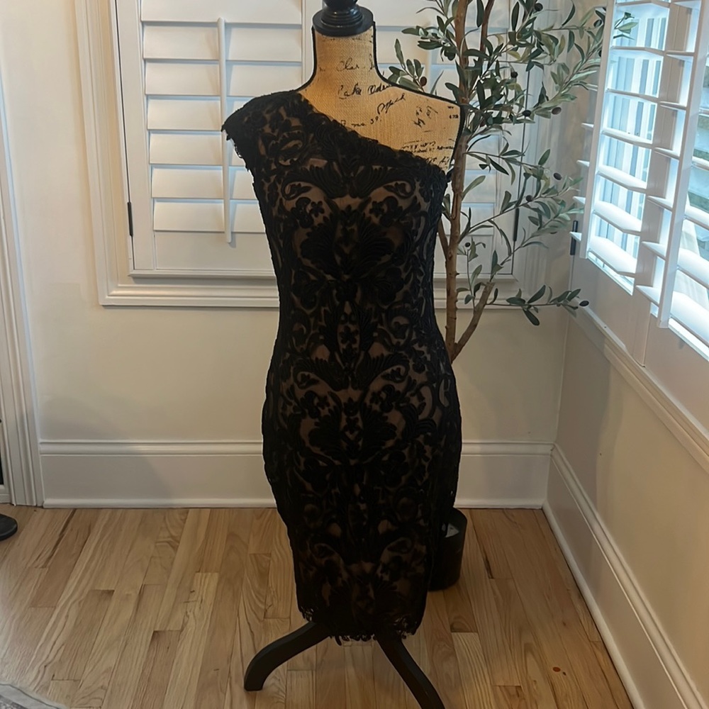 Tadashi Shoji cocktail dress